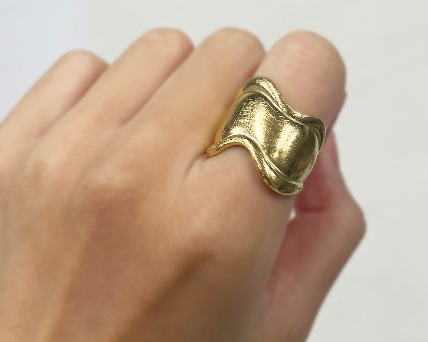 Satin Nuvola Adjustable Ring