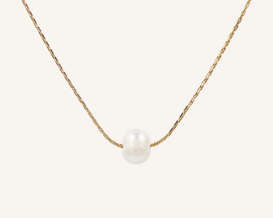 Solitaire Pearl Necklace